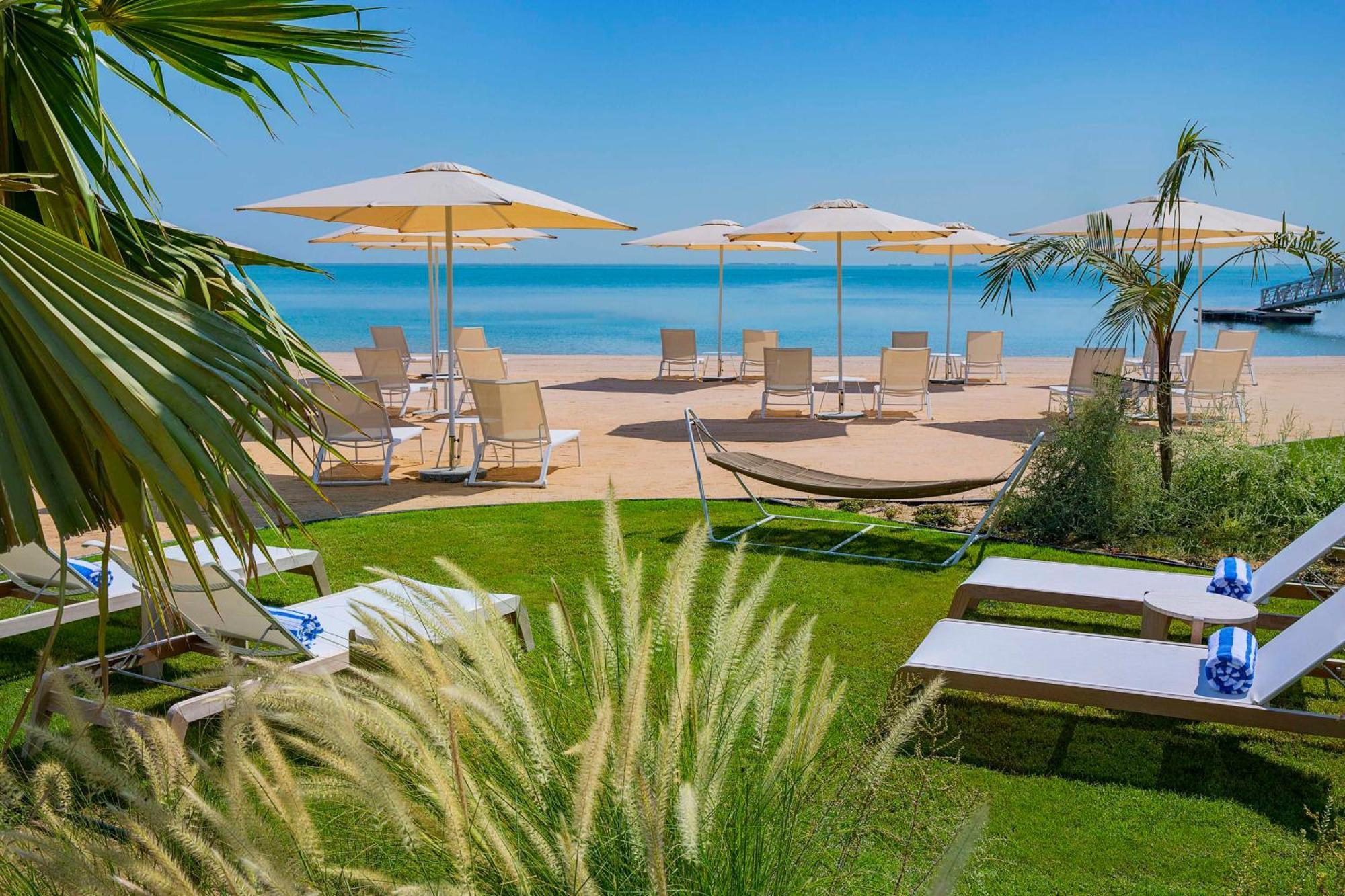Waldorf Astoria Doha Lusail Eksteriør bilde Beach at the Four Seasons Resort